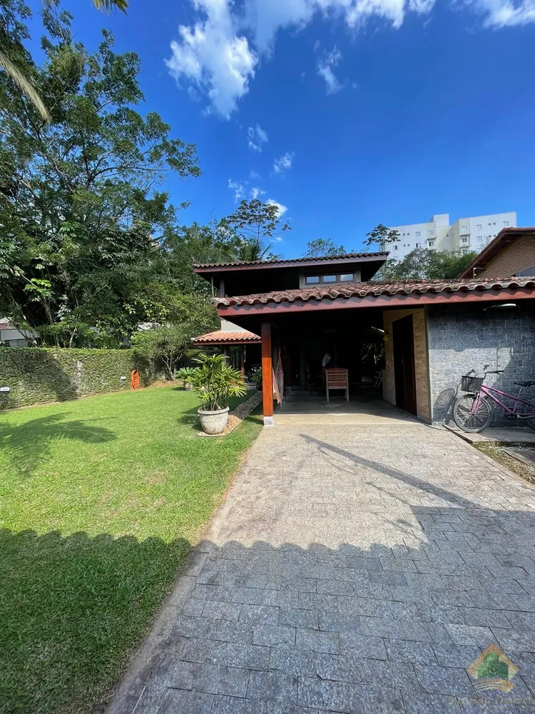 Casa, 3 quartos, 180 m² - Foto 1