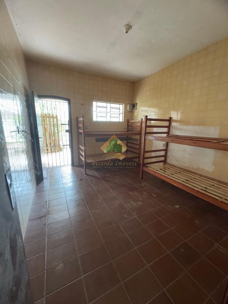 Casa, 5 quartos, 210 m² - Foto 2