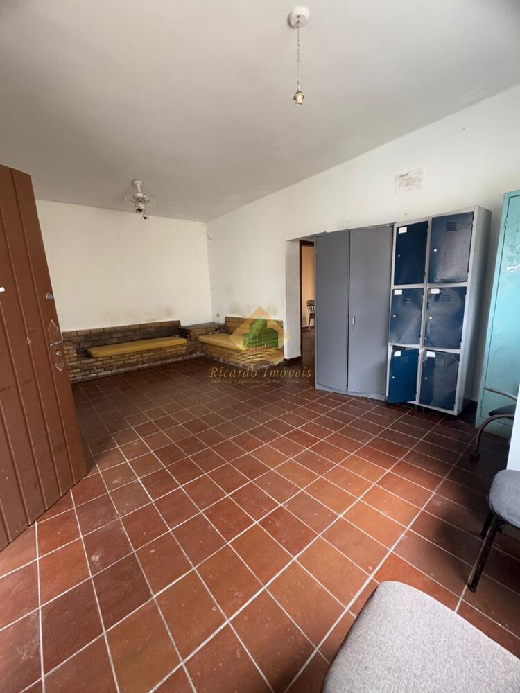 Casa, 5 quartos, 210 m² - Foto 1