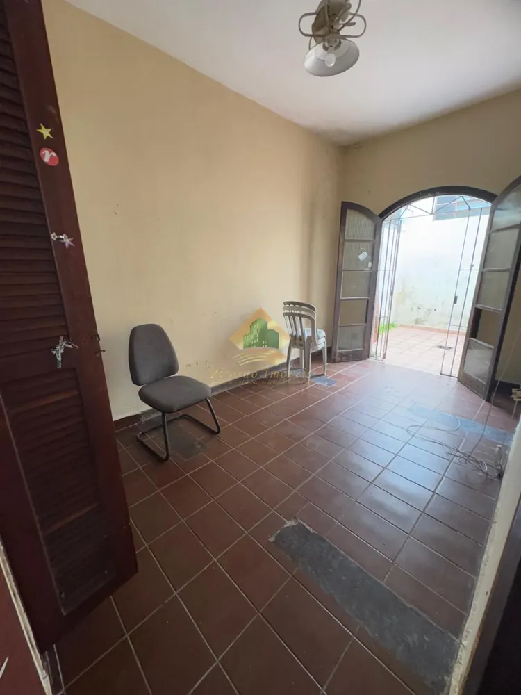 Casa, 5 quartos, 210 m² - Foto 3