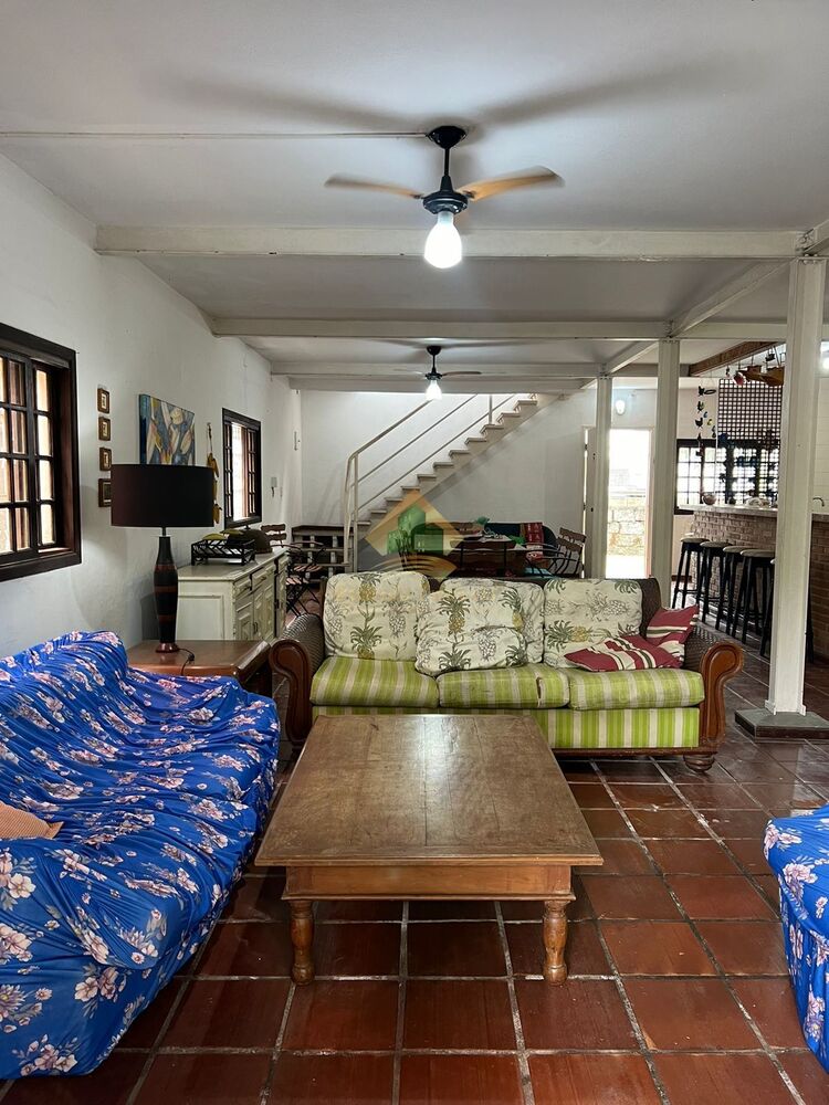 Casa à venda com 4 quartos, 182m² - Foto 4