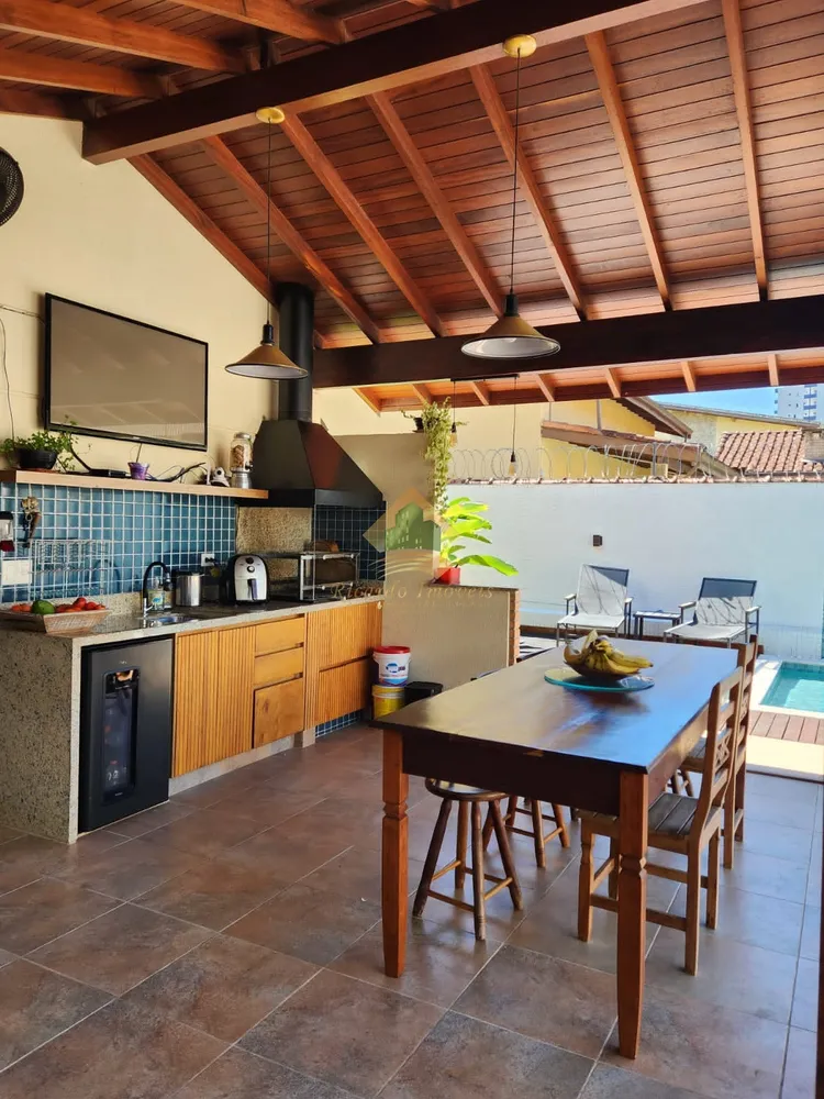 Casa, 4 quartos, 276 m² - Foto 2