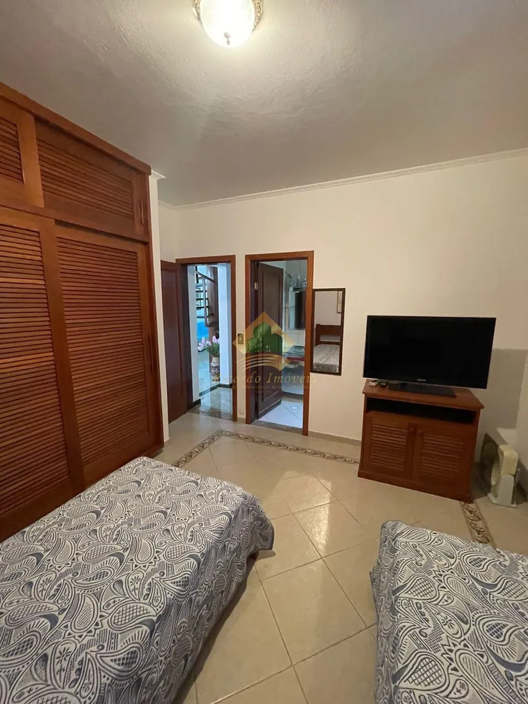 Casa, 3 quartos, 214 m² - Foto 11