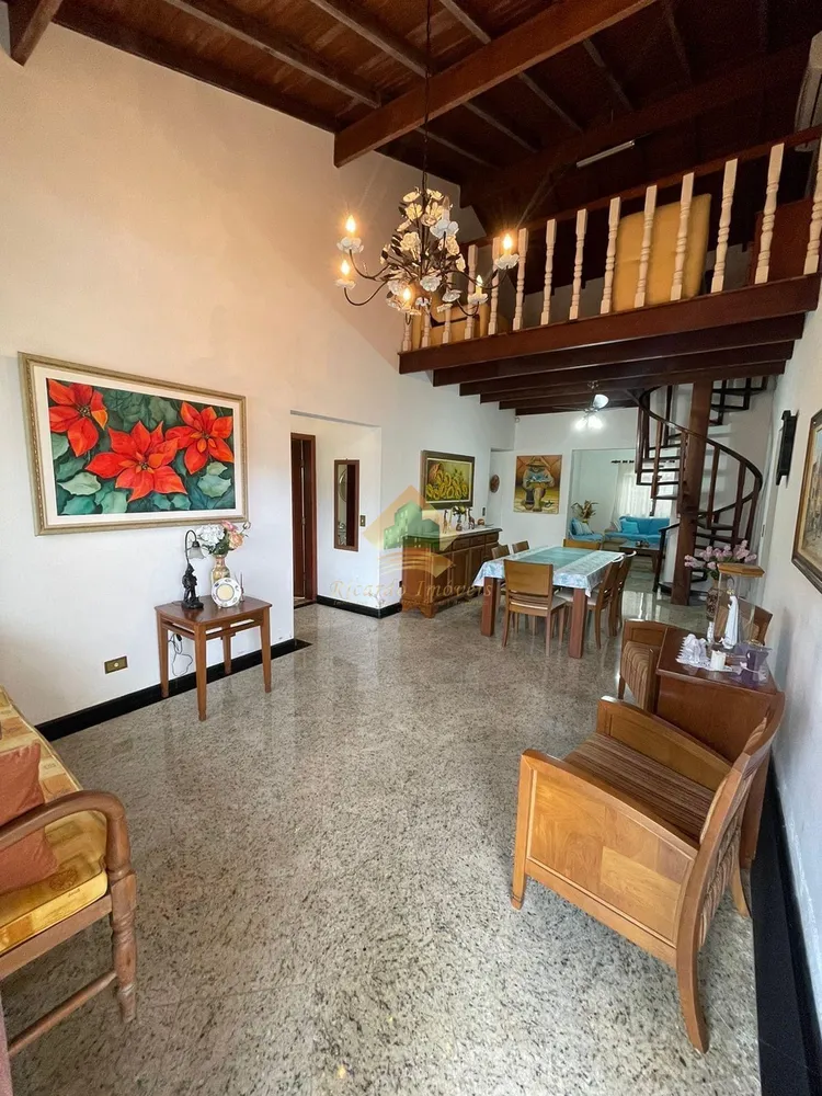 Casa, 3 quartos, 214 m² - Foto 8
