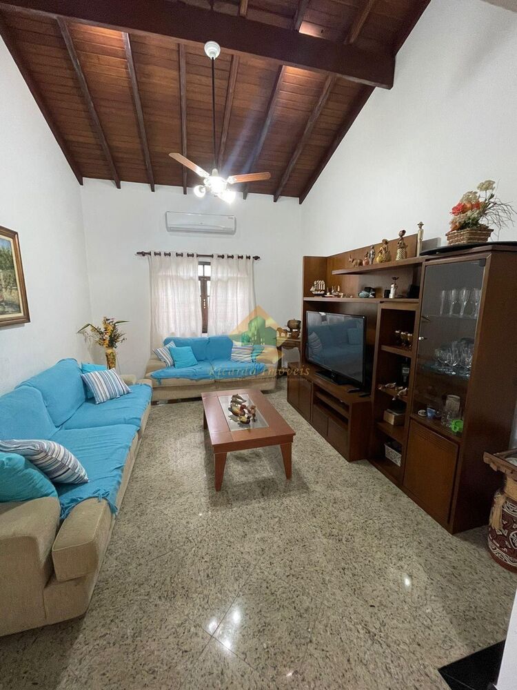 Casa à venda com 3 quartos, 214m² - Foto 4