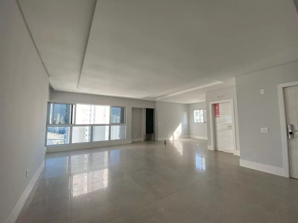 Apartamento à venda com 3 quartos, 132m² - Foto 3