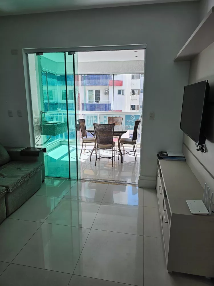 Apartamento à venda com 2 quartos, 69m² - Foto 2