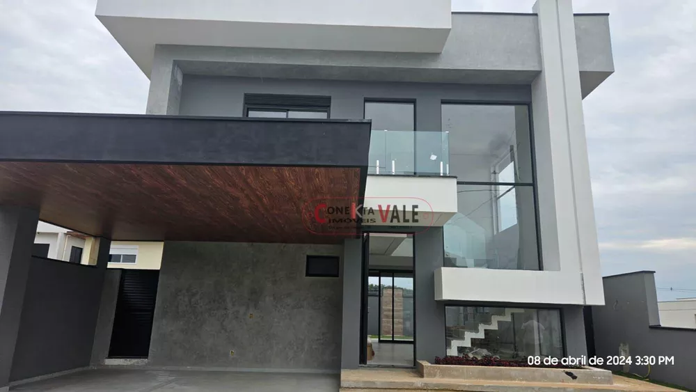 Sobrado à venda com 3 quartos, 253m² - Foto 1