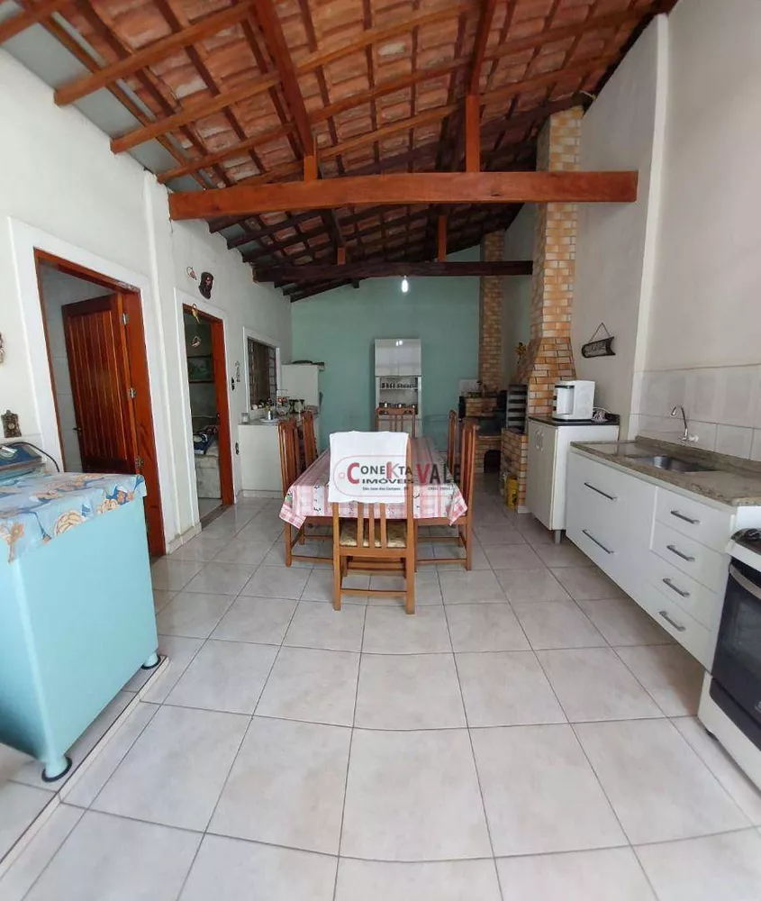 Casa, 4 quartos, 210 m² - Foto 4