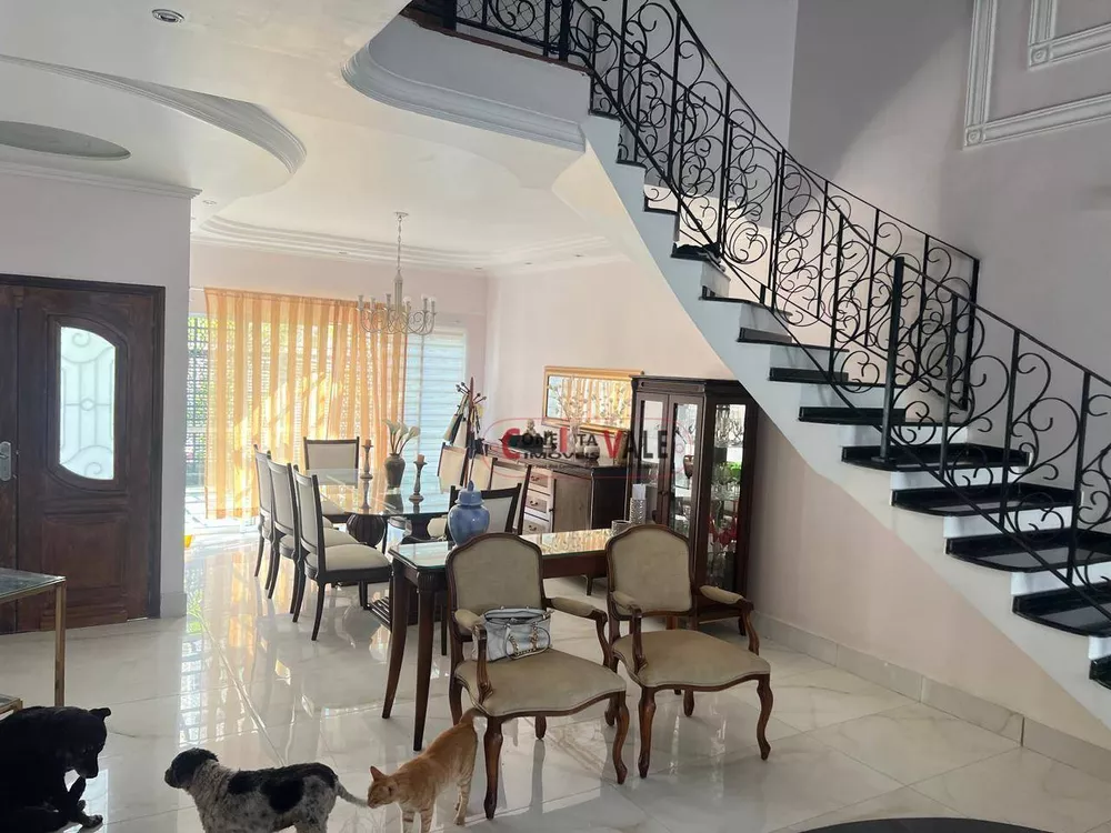 Casa, 4 quartos, 250 m² - Foto 2