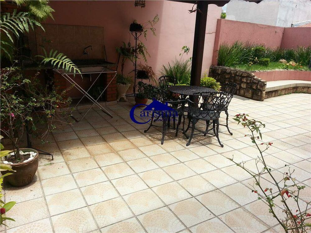 Casa, 3 quartos, 218 m² - Foto 1