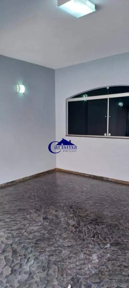 Sobrado à venda com 3 quartos, 218m² - Foto 3