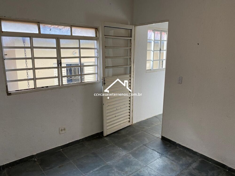 Casa à venda com 4 quartos, 196m² - Foto 3