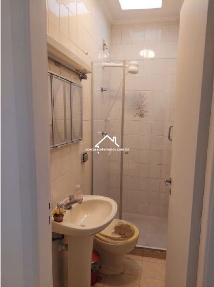 Casa para alugar com 3 quartos, 167m² - Foto 1