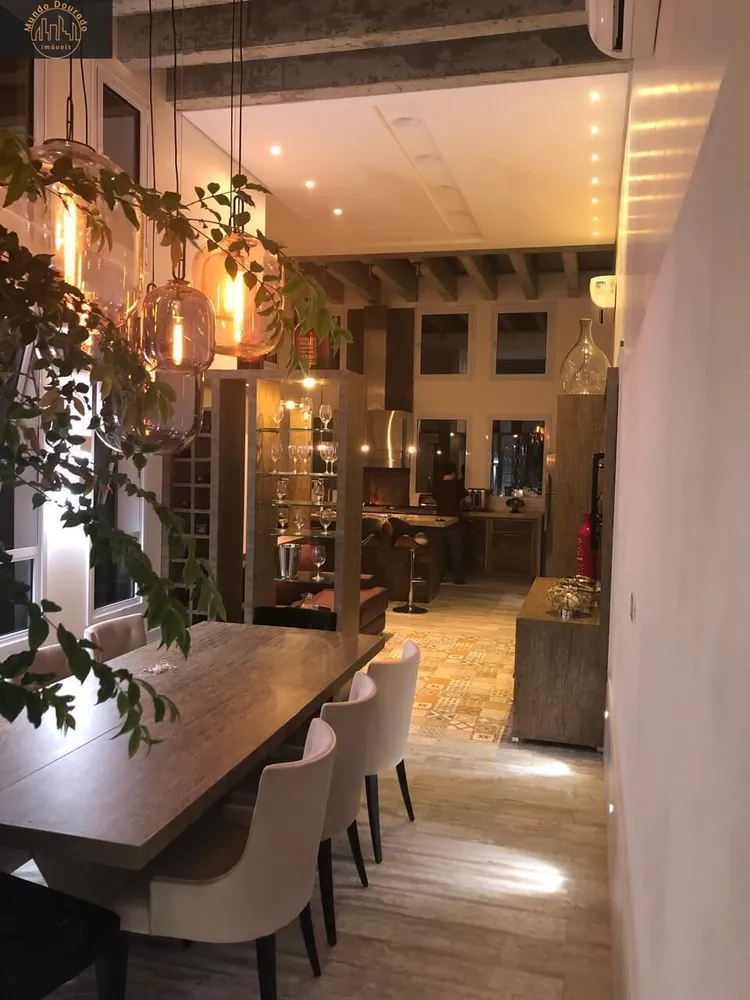 Cobertura, 3 quartos, 220 m² - Foto 8