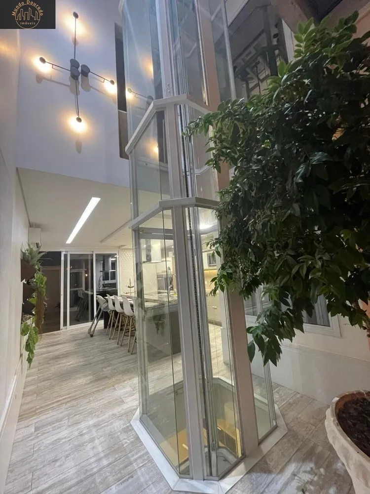 Cobertura, 3 quartos, 220 m² - Foto 1