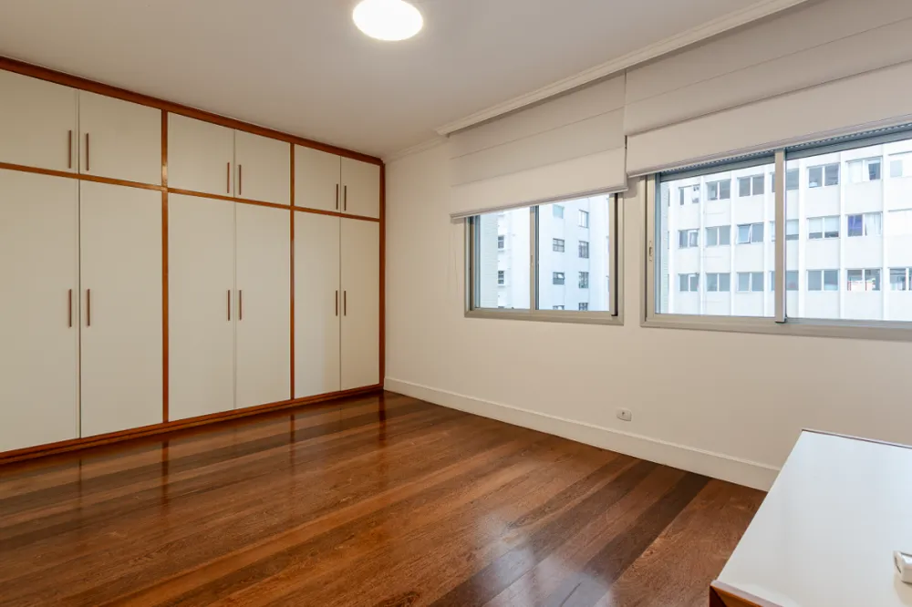 Apartamento, 3 quartos, 270 m² - Foto 2