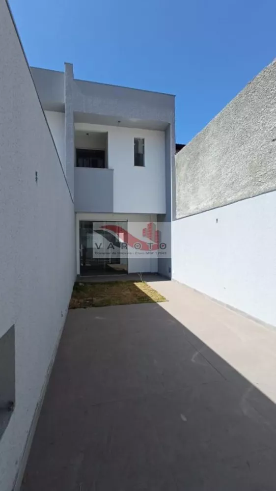 Casa à venda com 2 quartos, 10m² - Foto 1