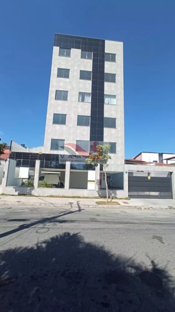 Apartamento à venda com 3 quartos, 90m² - Foto 2