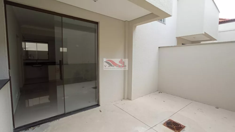 Apartamento à venda com 2 quartos, 7m² - Foto 1