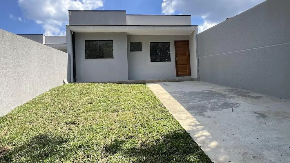 Casa à venda com 3 quartos, 55m² - Foto 1