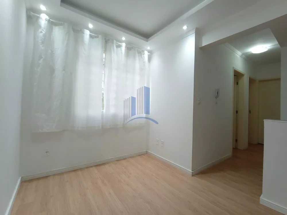 Apartamento à venda com 2 quartos, 45m² - Foto 3