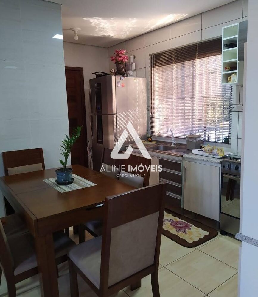 Casa à venda com 2 quartos, 60m² - Foto 8
