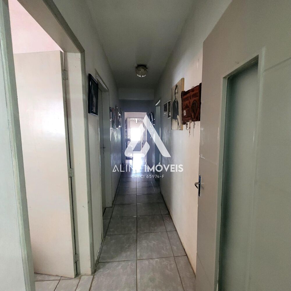 Casa à venda com 3 quartos, 244m² - Foto 10