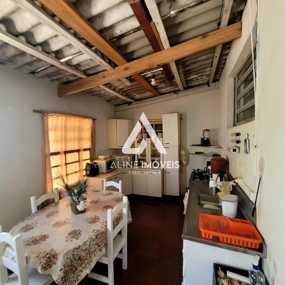 Casa à venda com 3 quartos, 244m² - Foto 20