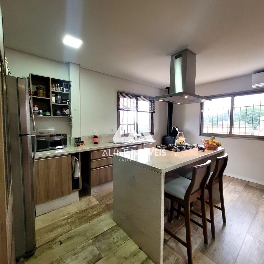 Casa, 3 quartos, 240 m² - Foto 2