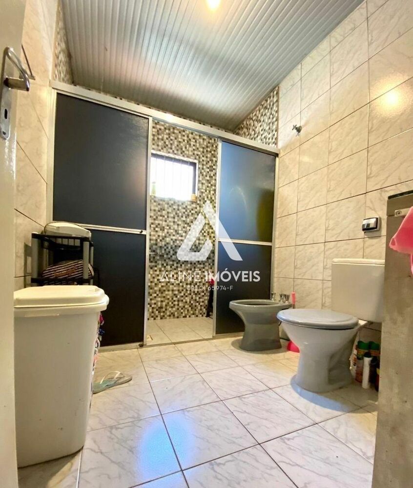 Casa à venda com 3 quartos, 123m² - Foto 1