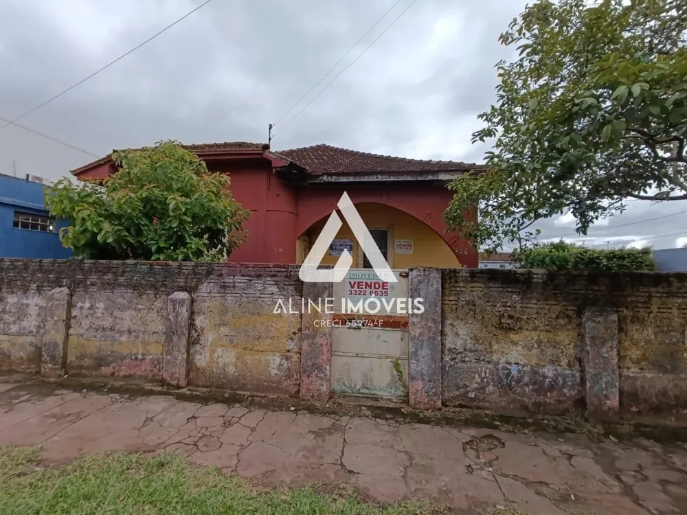 Casa, 2 quartos, 317 m² - Foto 1