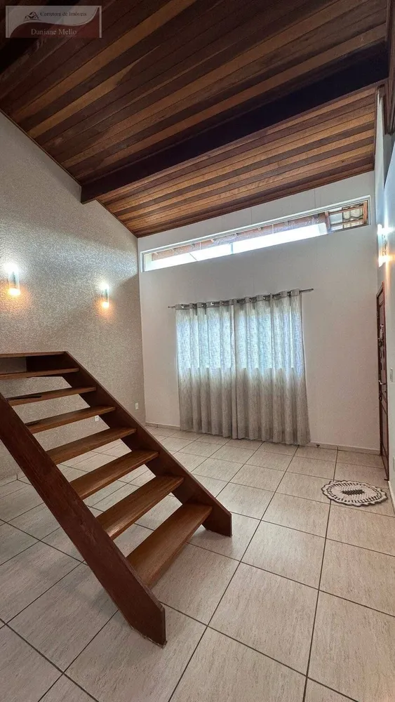 Casa, 3 quartos, 230 m² - Foto 2