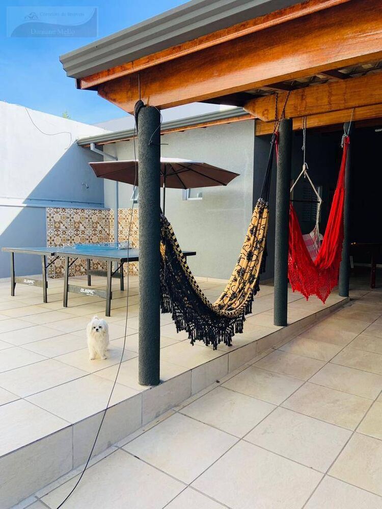 Casa, 3 quartos, 200 m² - Foto 1