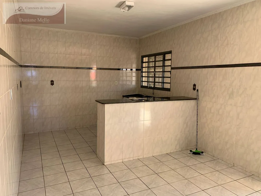 Casa, 4 quartos, 167 m² - Foto 2