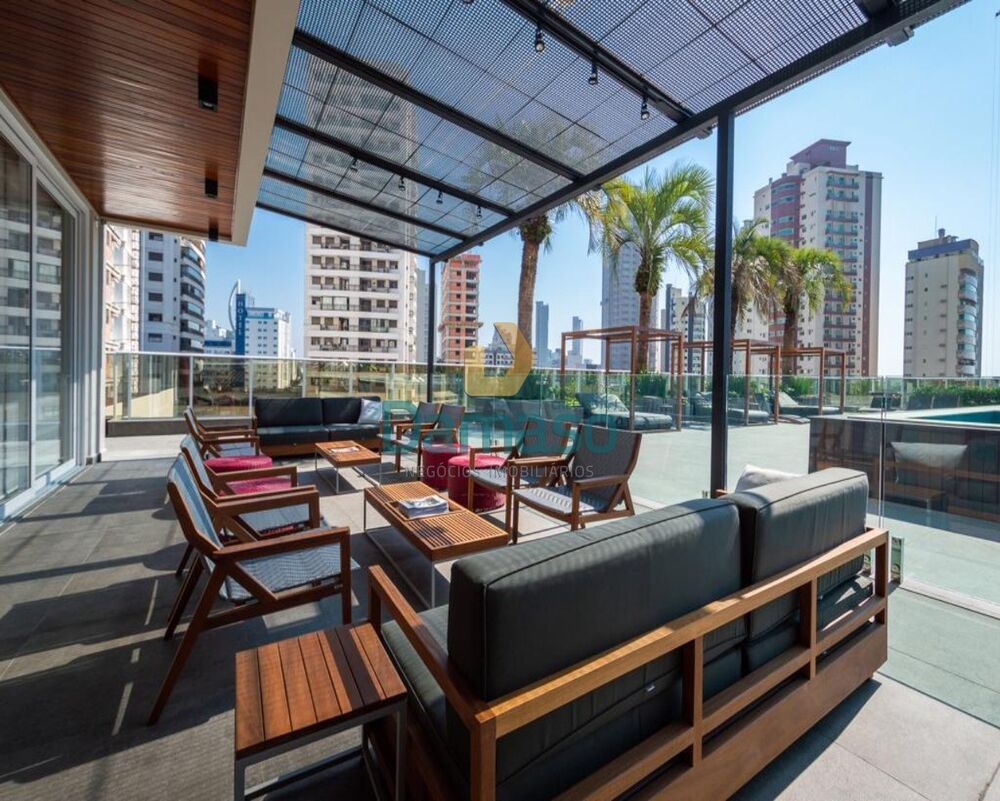 Apartamento à venda com 3 quartos, 108m² - Foto 2