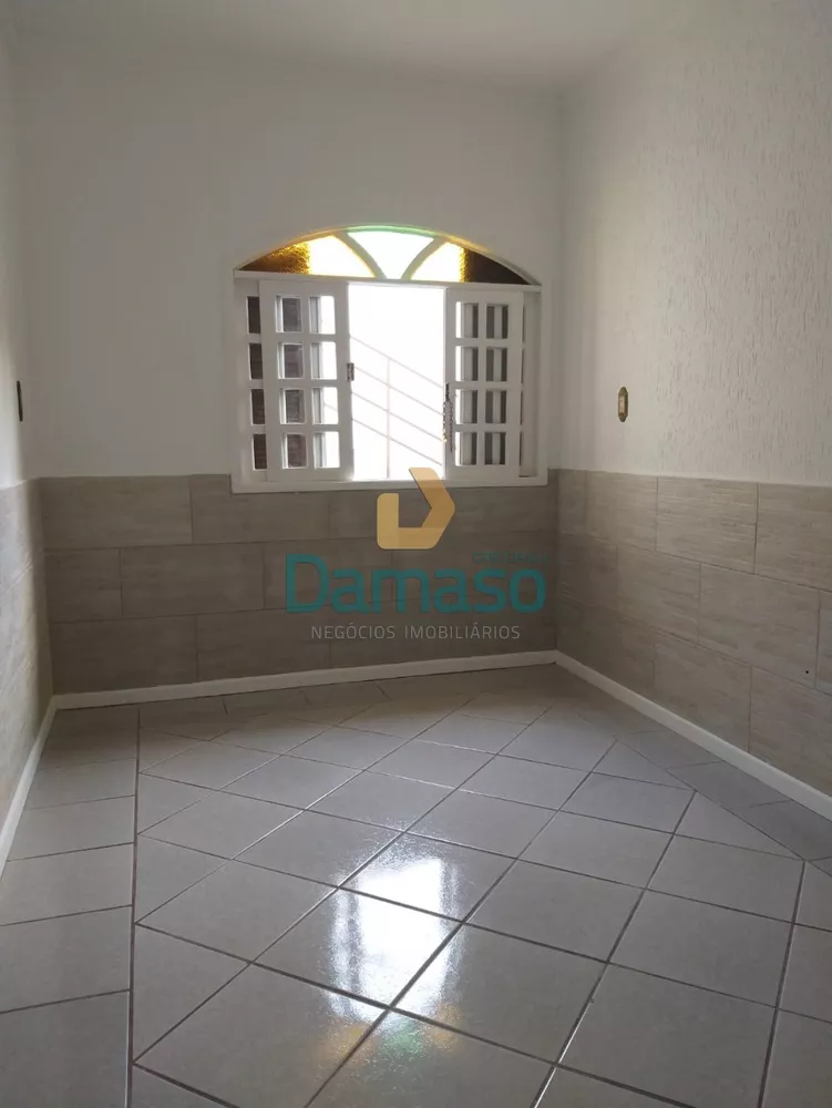 Casa à venda com 3 quartos, 140m² - Foto 8