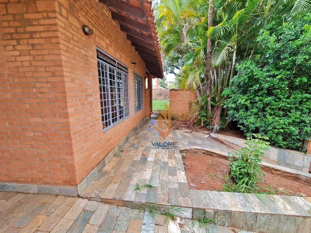 Casa à venda com 5 quartos, 316m² - Foto 3