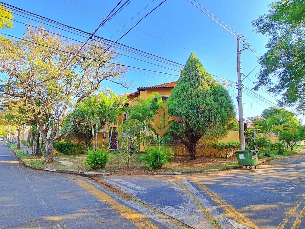 Casa, 5 quartos, 278 m² - Foto 1