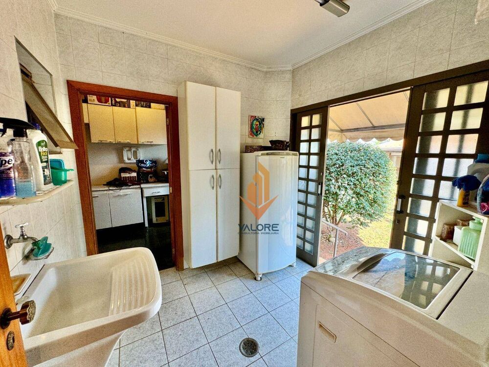 Casa, 3 quartos, 210 m² - Foto 3