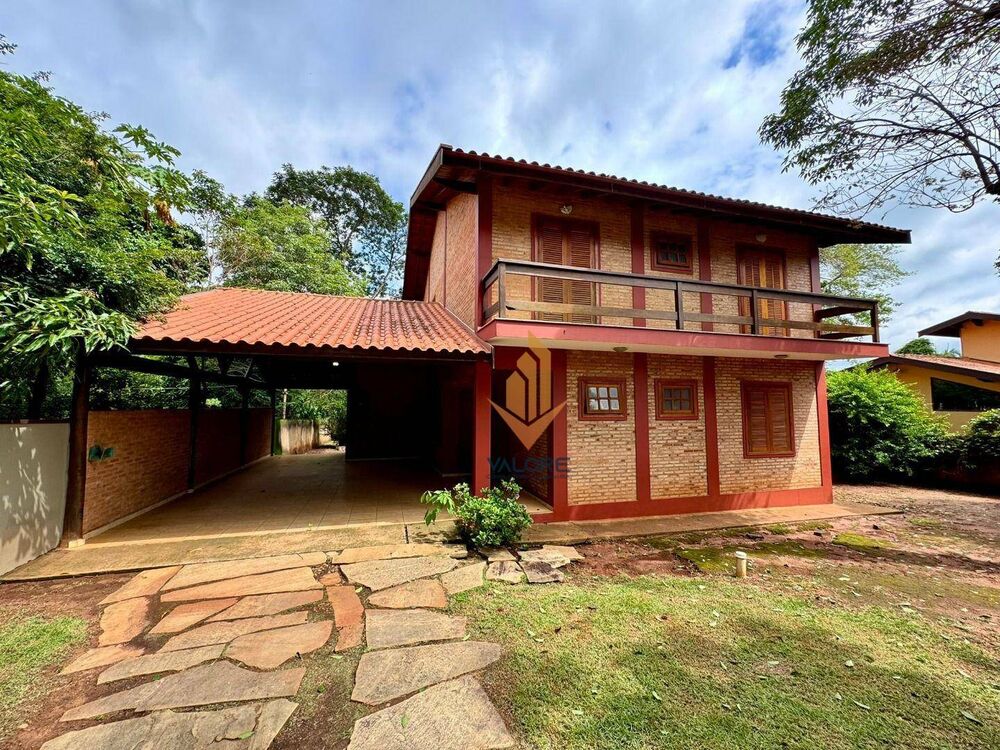 Casa à venda com 4 quartos, 264m² - Foto 2