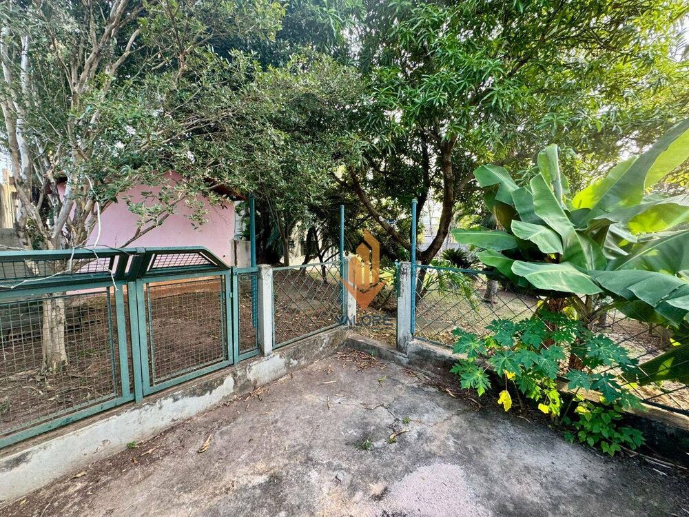 Casa, 4 quartos, 257 m² - Foto 2