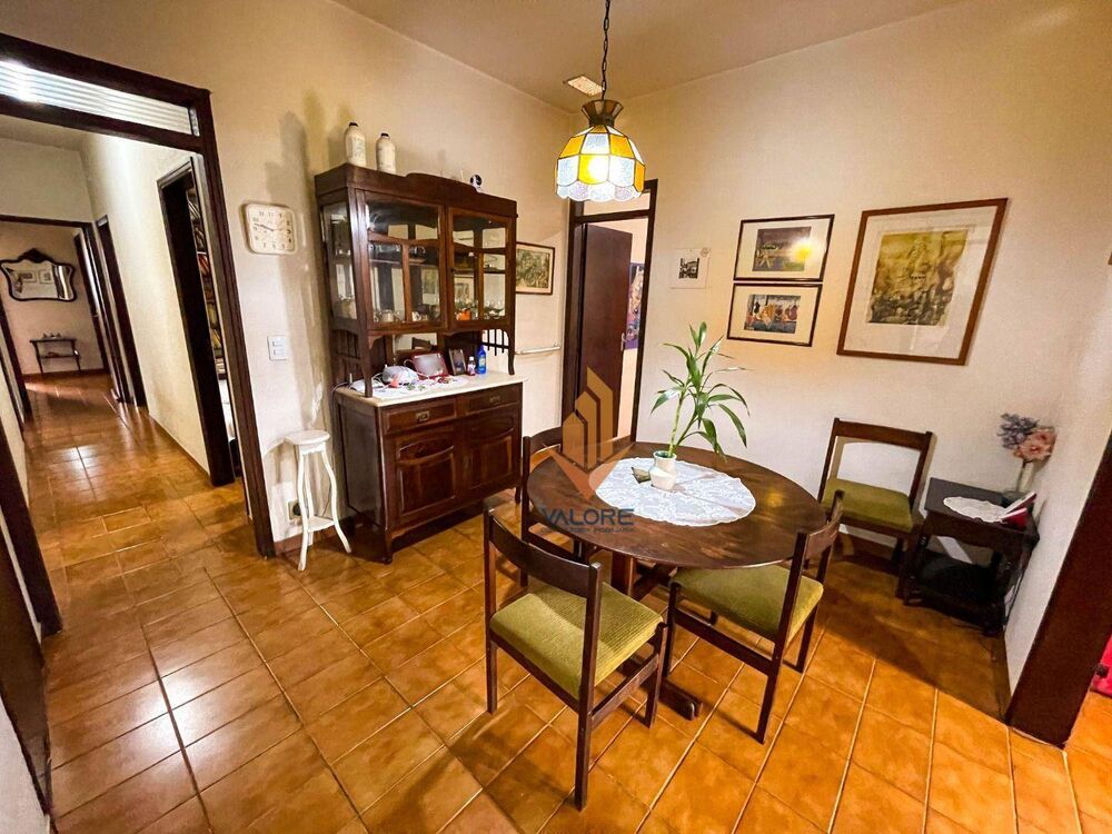Casa, 4 quartos, 239 m² - Foto 1