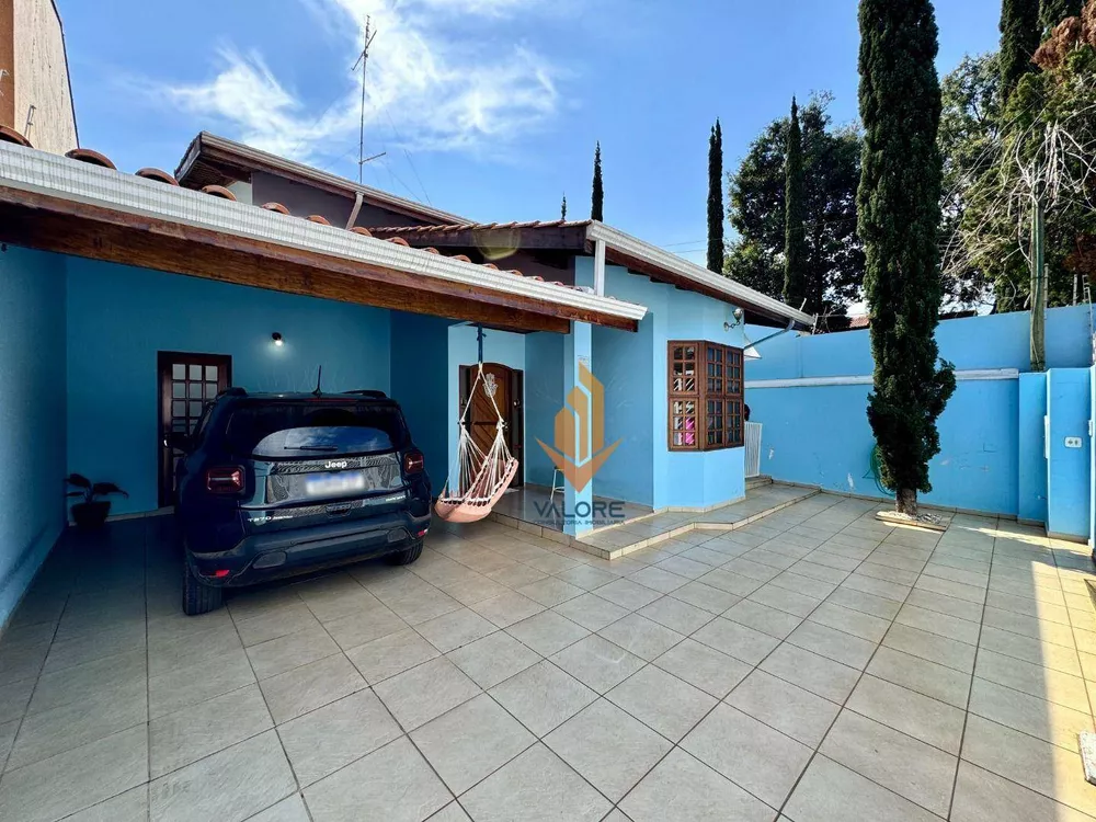 Casa, 4 quartos, 165 m² - Foto 1