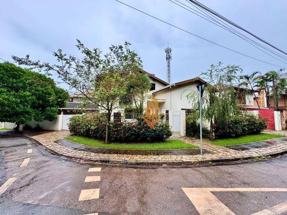 Casa, 4 quartos, 304 m² - Foto 1