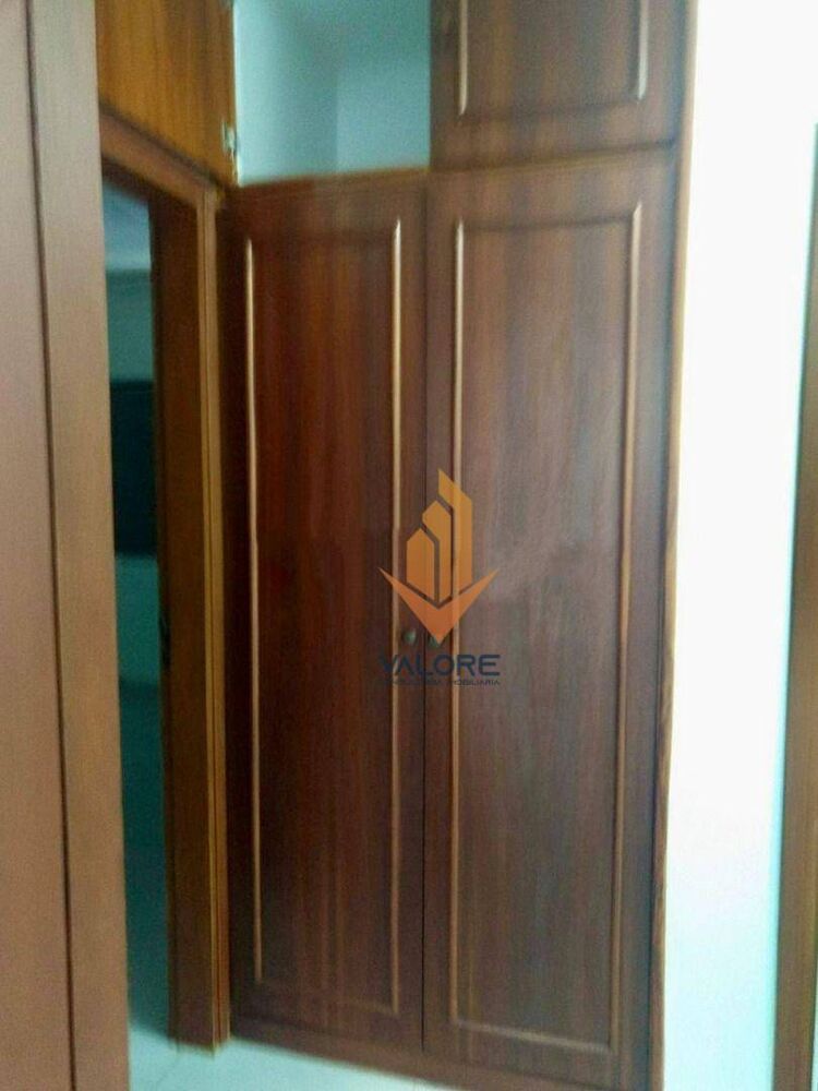 Casa, 8 quartos, 177 m² - Foto 1