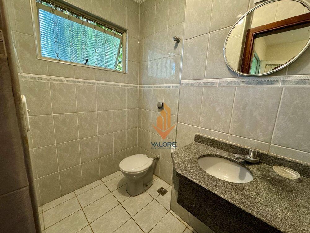 Casa, 4 quartos, 216 m² - Foto 2