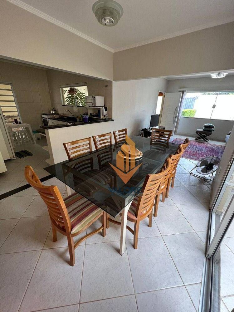 Casa, 3 quartos, 168 m² - Foto 1