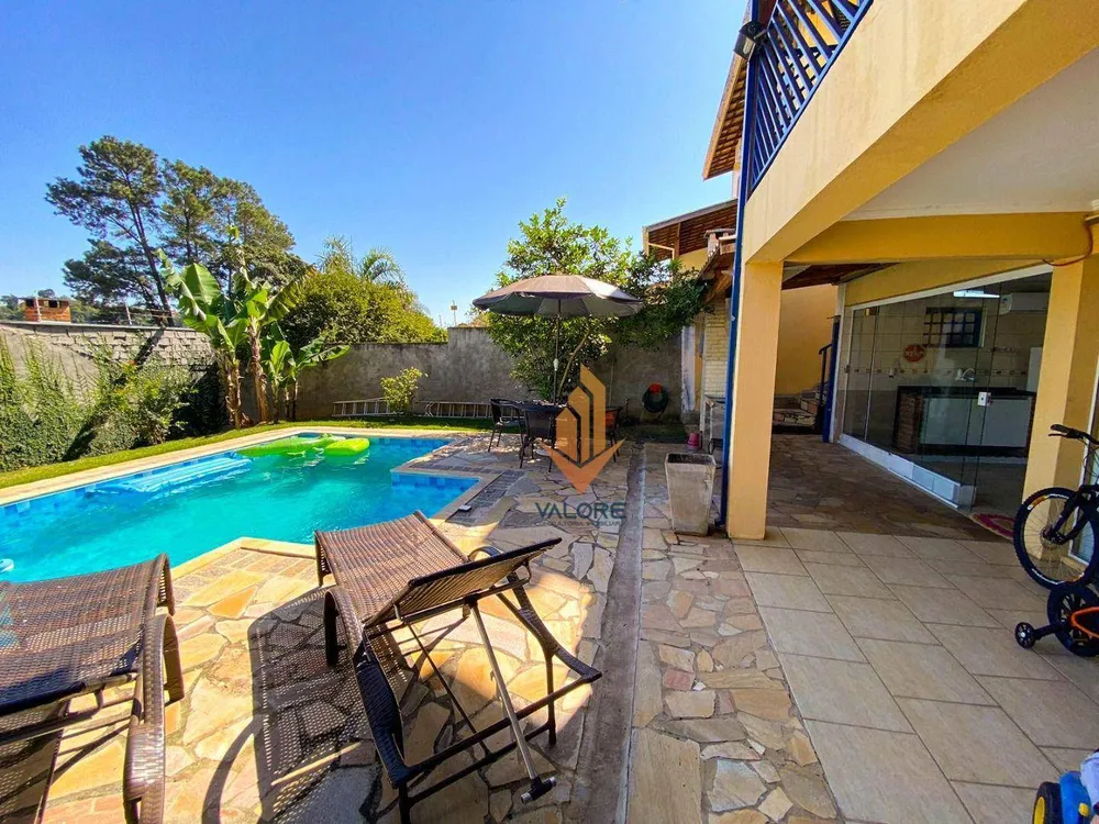Casa, 4 quartos, 280 m² - Foto 1