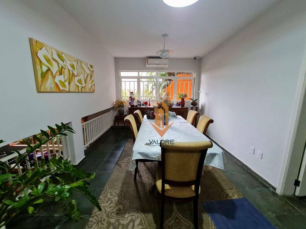 Casa, 4 quartos, 268 m² - Foto 2